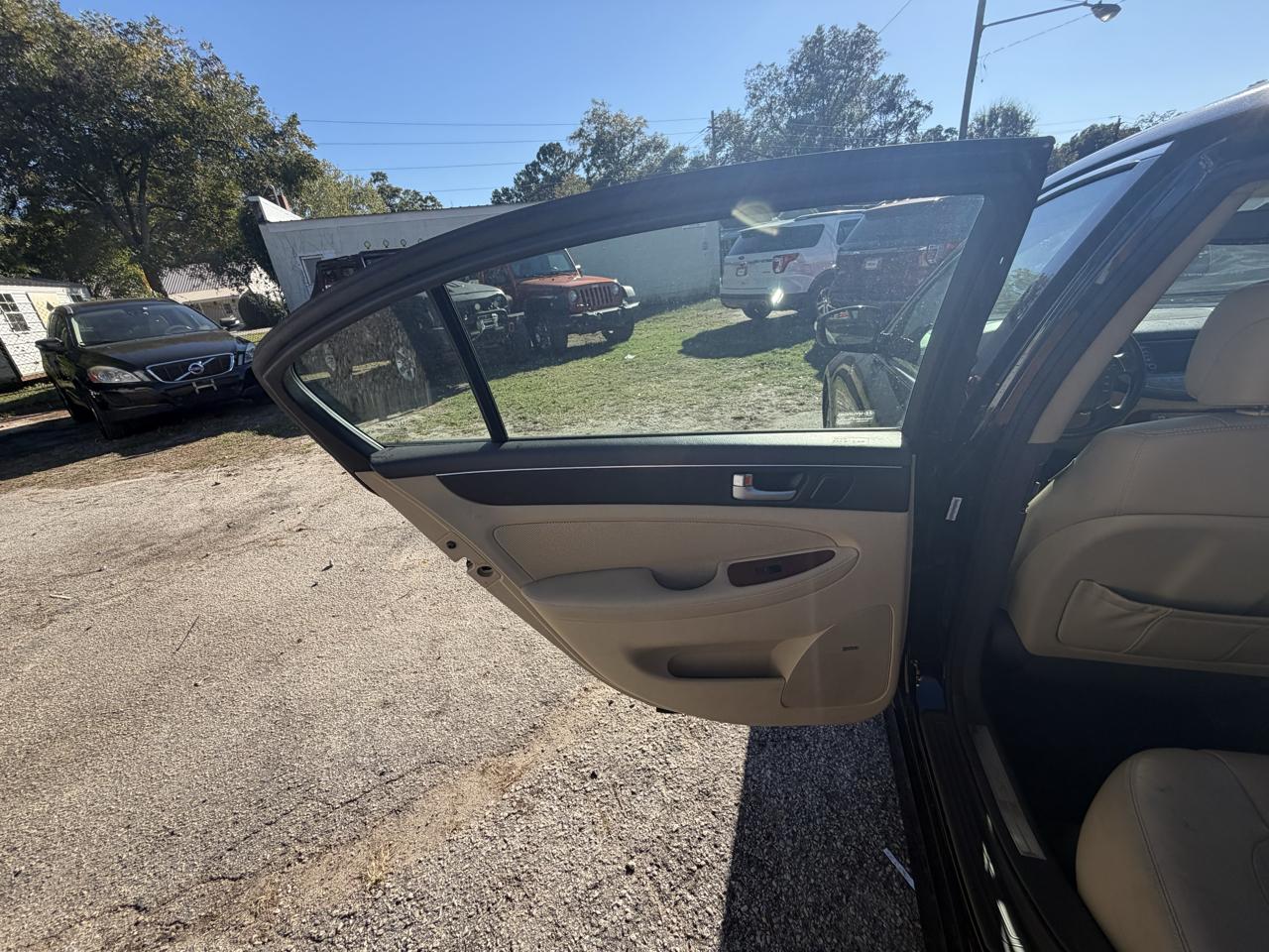 Hyundai Genesis 3.8L 2013