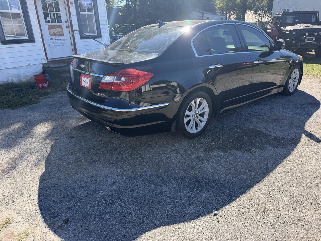 Hyundai Genesis 3.8L 2013