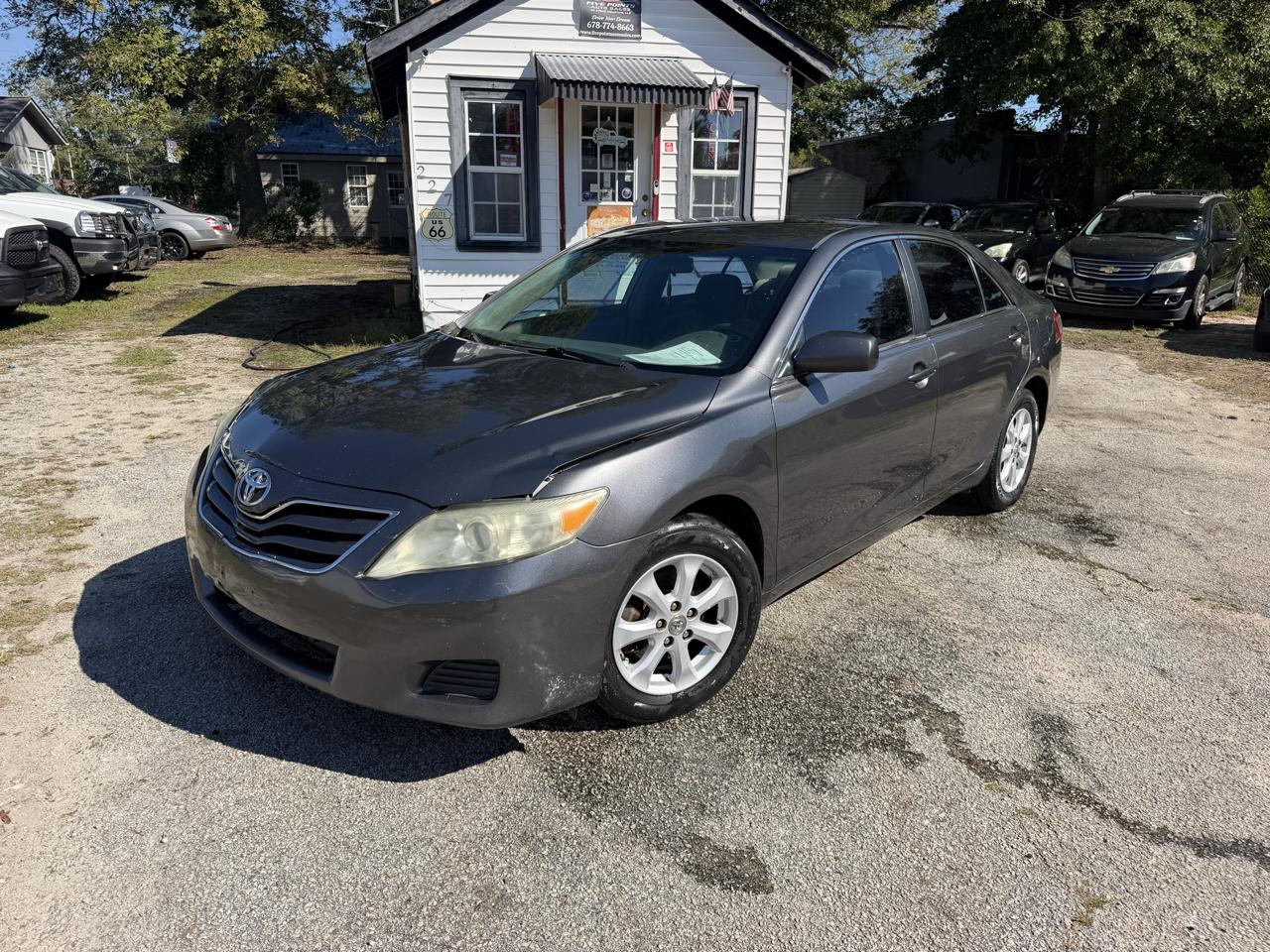 Toyota Camry Base 6-Spd AT 2011