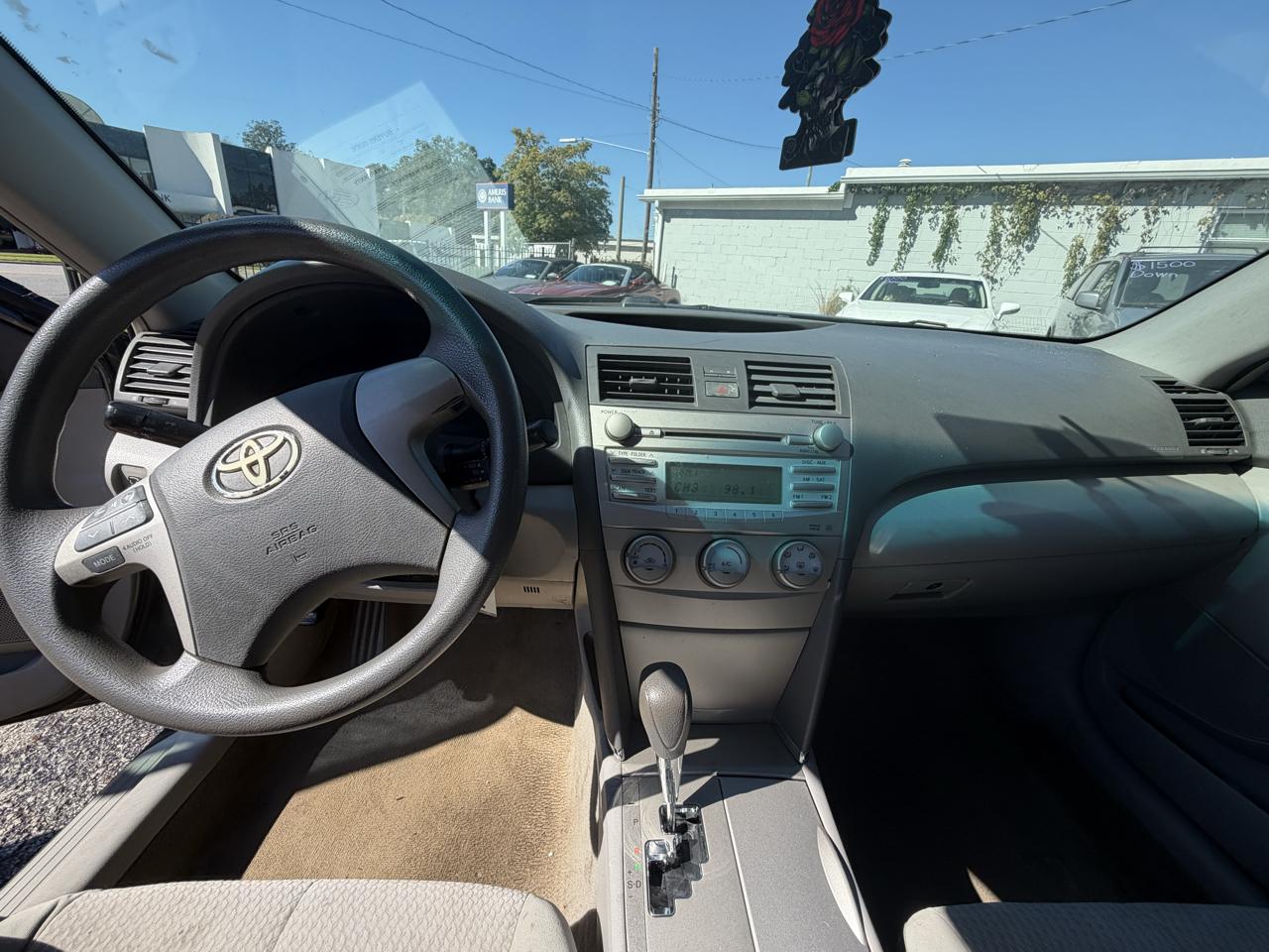 Toyota Camry Base 6-Spd AT 2011