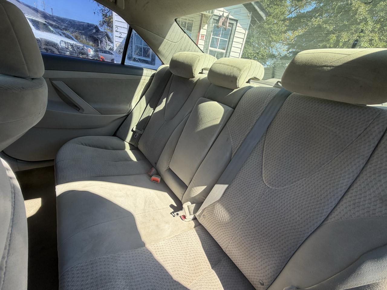 Toyota Camry Base 6-Spd AT 2011