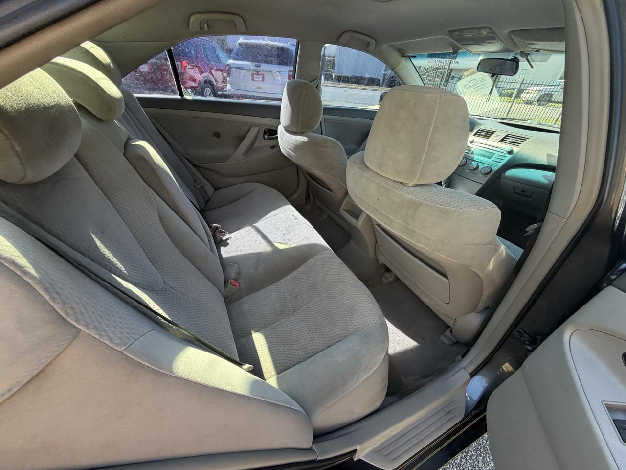 Toyota Camry Base 6-Spd AT 2011