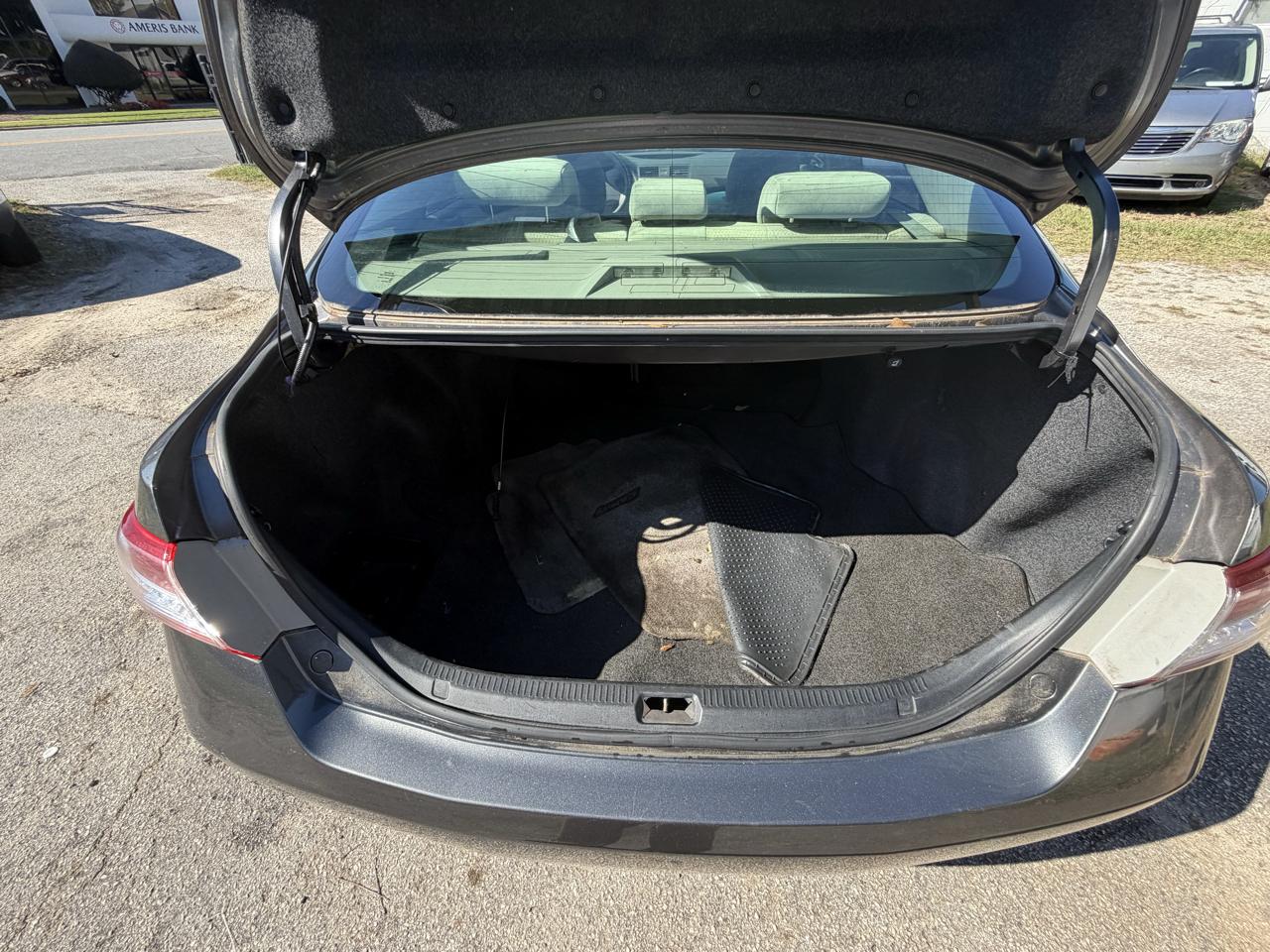 Toyota Camry Base 6-Spd AT 2011