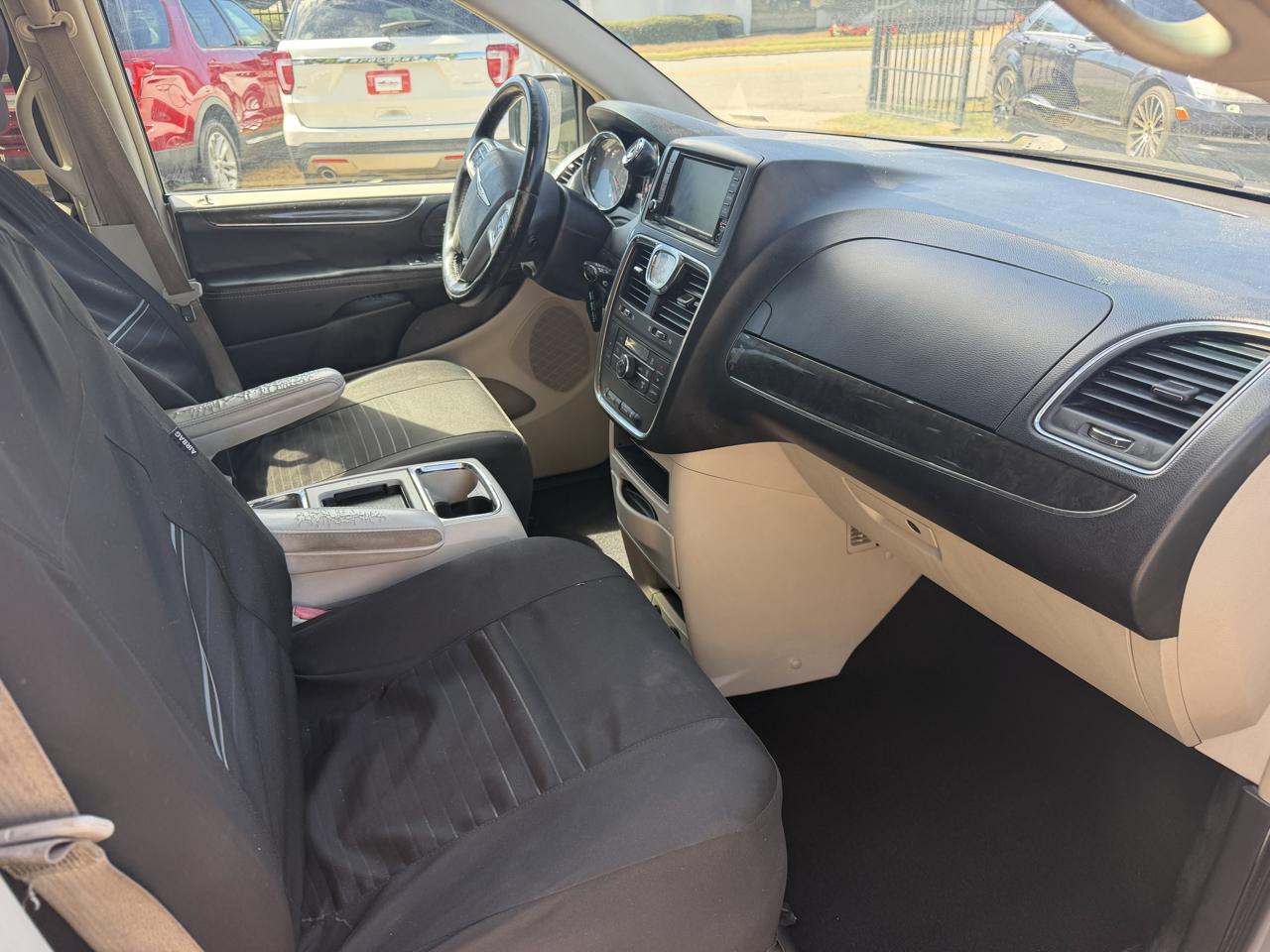 Chrysler Town & Country Touring 2016