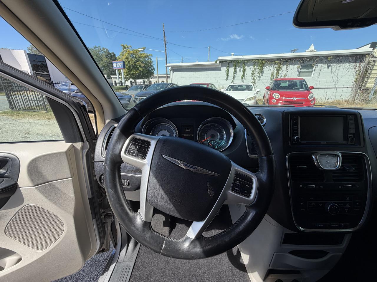 Chrysler Town & Country Touring 2016