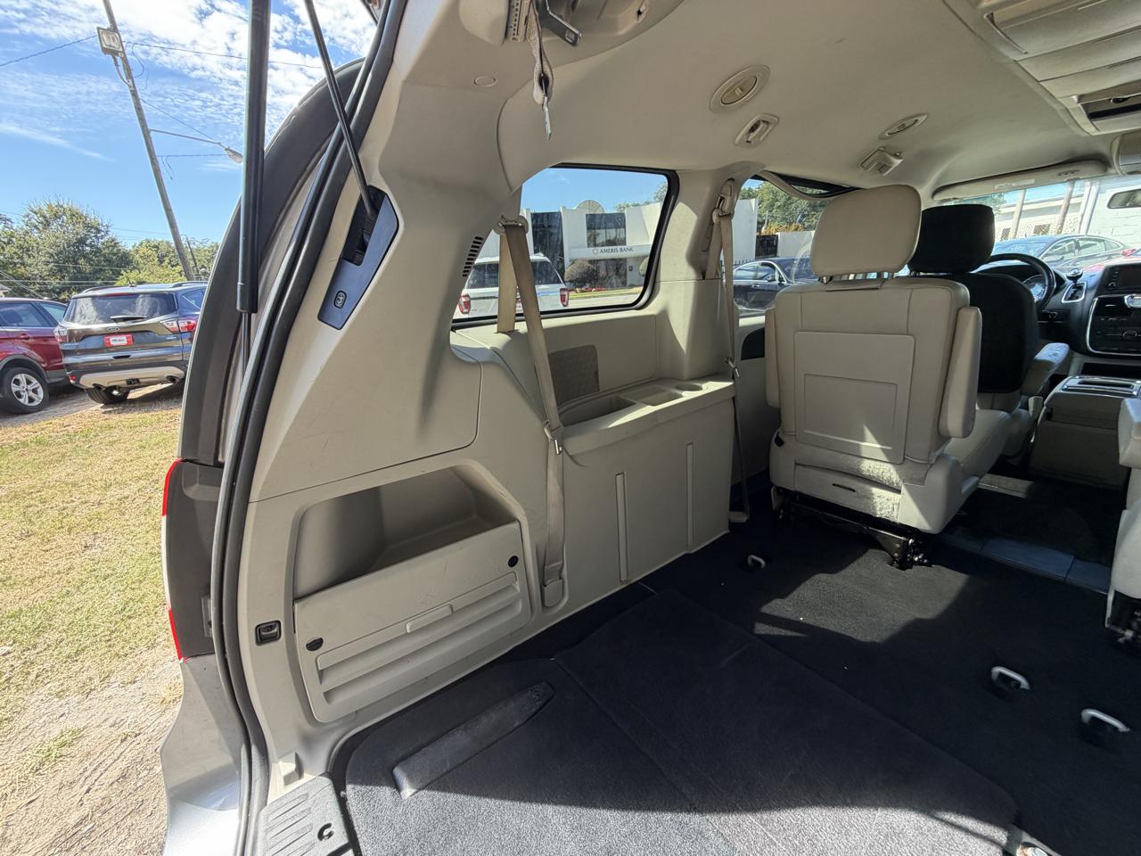 Chrysler Town & Country Touring 2016
