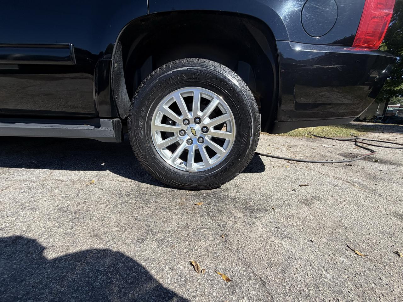 Chevrolet Tahoe Hybrid 4WD 2013