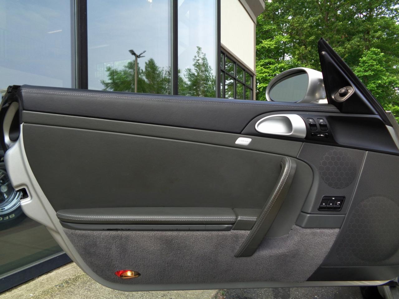 Porsche 911 2dr Cabriolet Carrera 2007