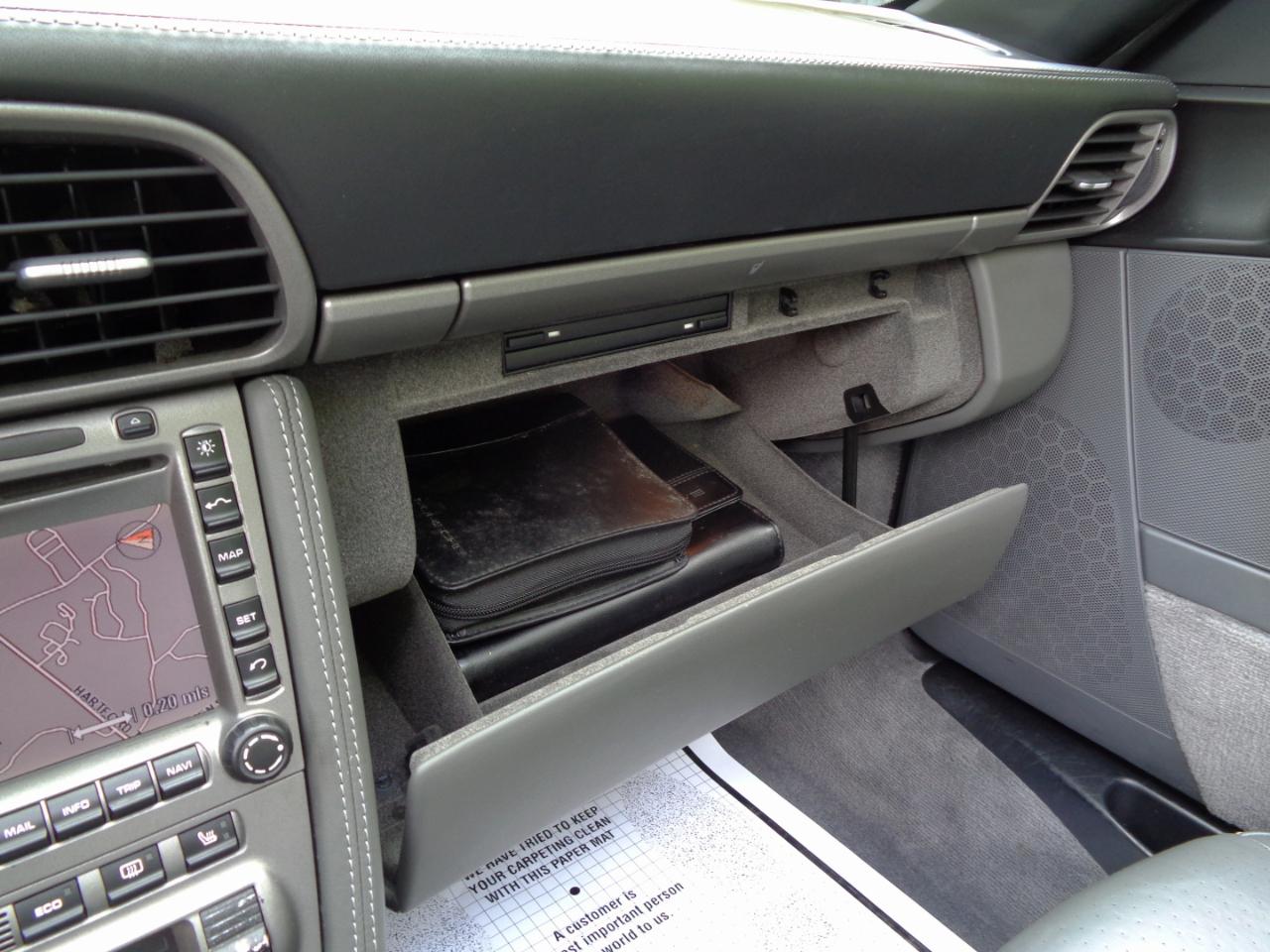 Porsche 911 2dr Cabriolet Carrera 2007