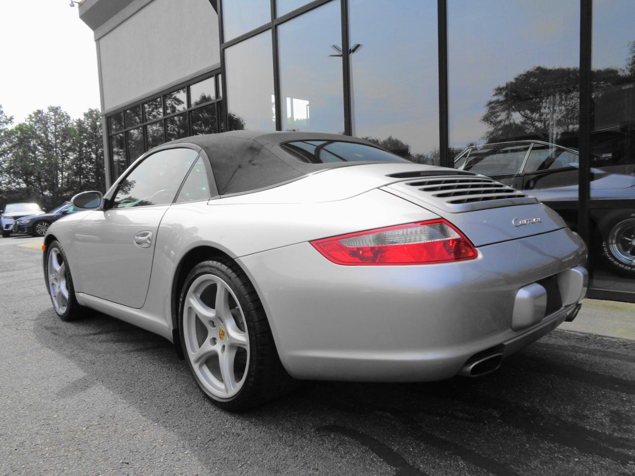 Porsche 911 2dr Cabriolet Carrera 2007