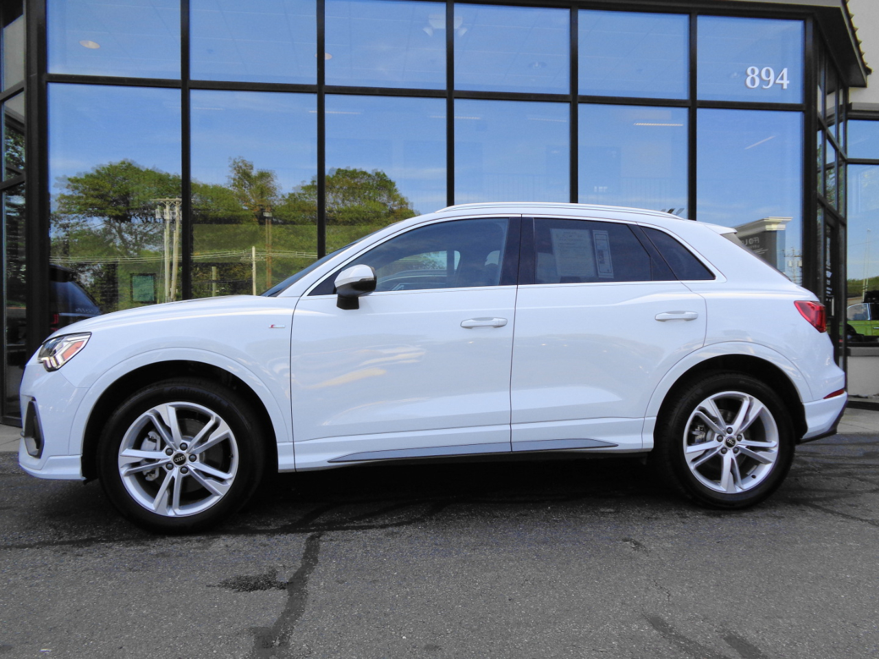 2024 Audi Q3 S line Premium 45 TFSI photo 6