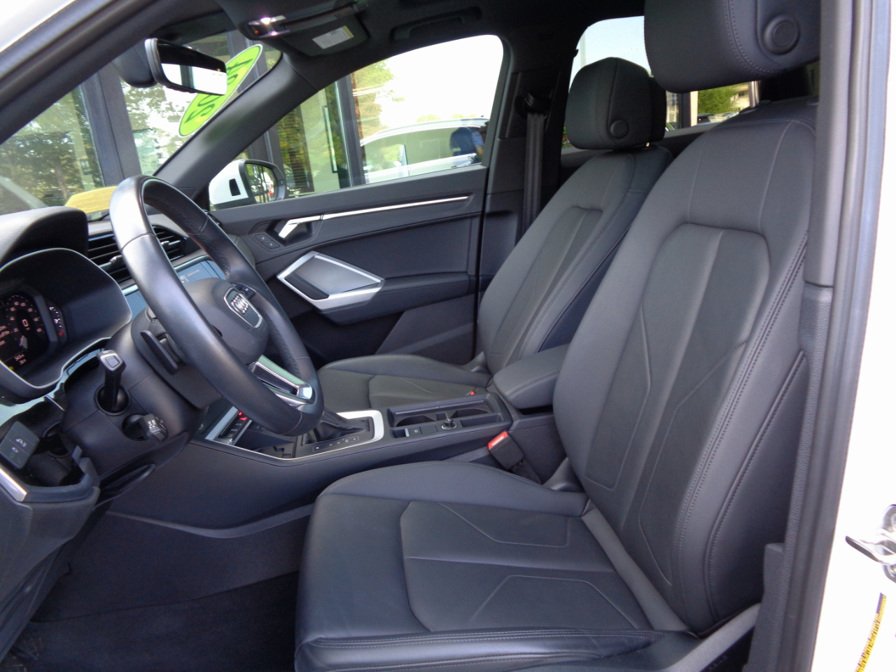 2024 Audi Q3 S line Premium 45 TFSI photo 7