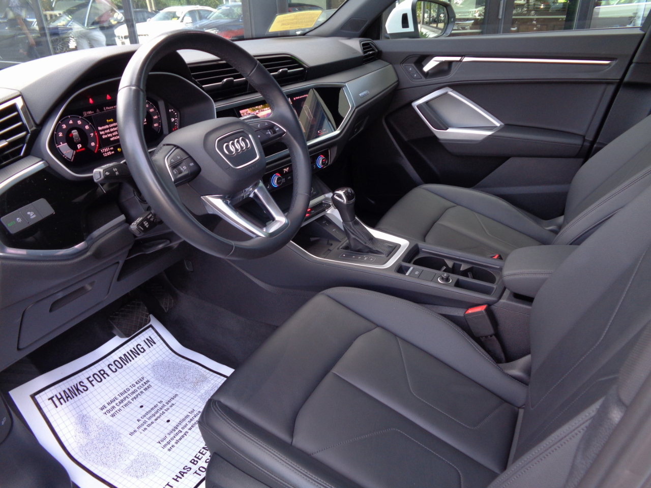 2024 Audi Q3 S line Premium 45 TFSI photo 8