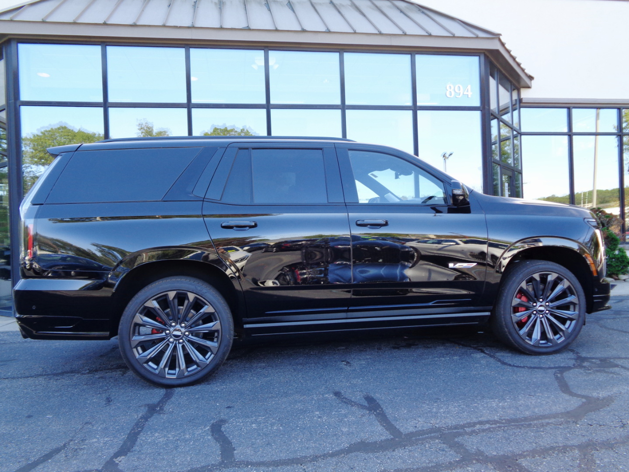 2025 Cadillac Escalade V-Series photo 4