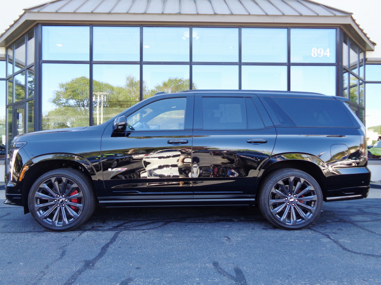 2025 Cadillac Escalade V-Series photo 8