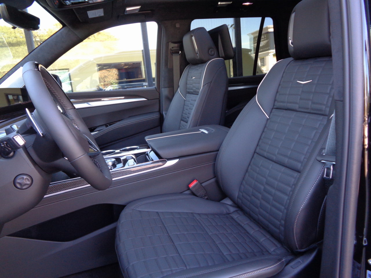 2025 Cadillac Escalade V-Series photo 9