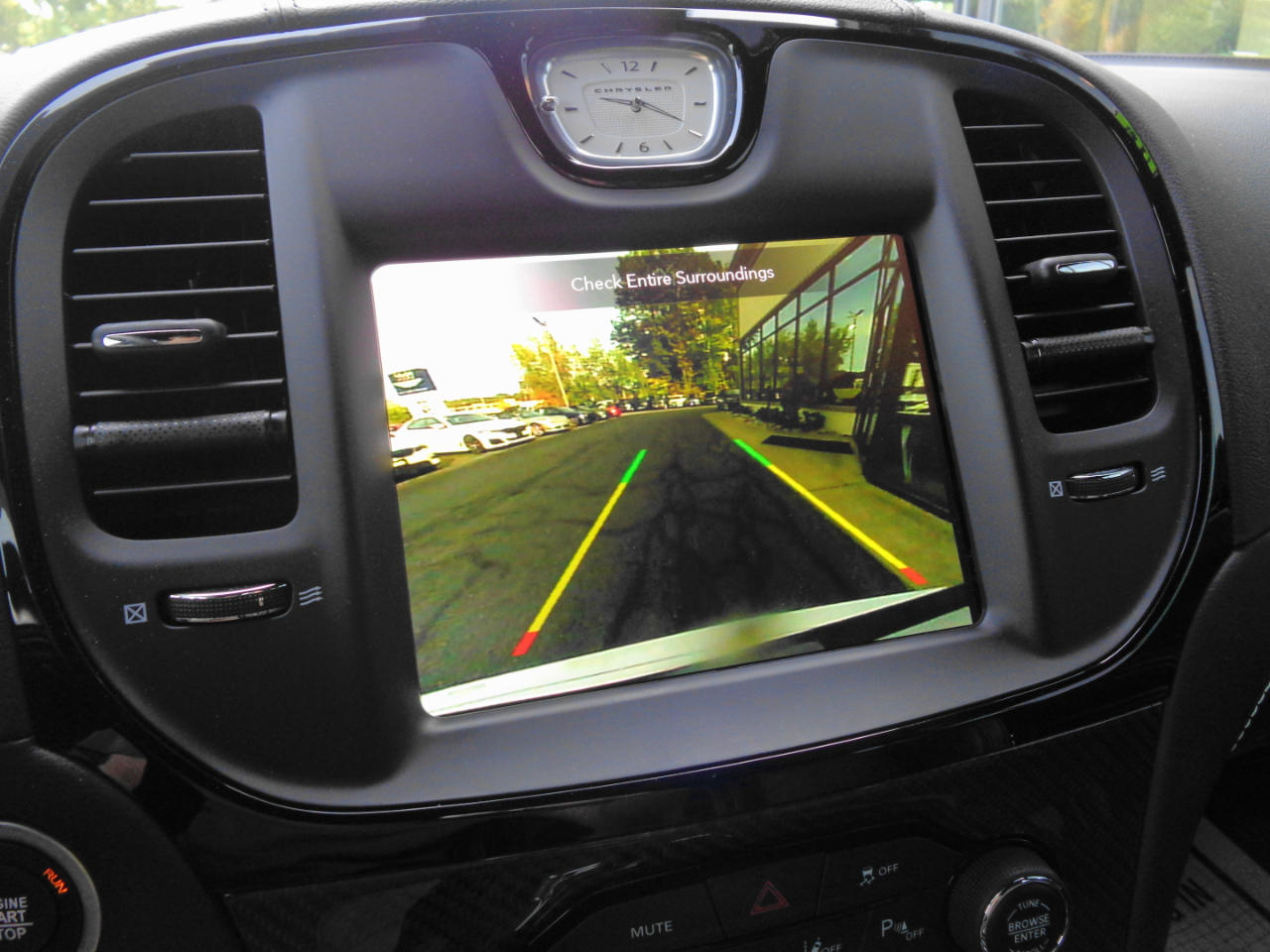 2023 Chrysler 300 photo 12