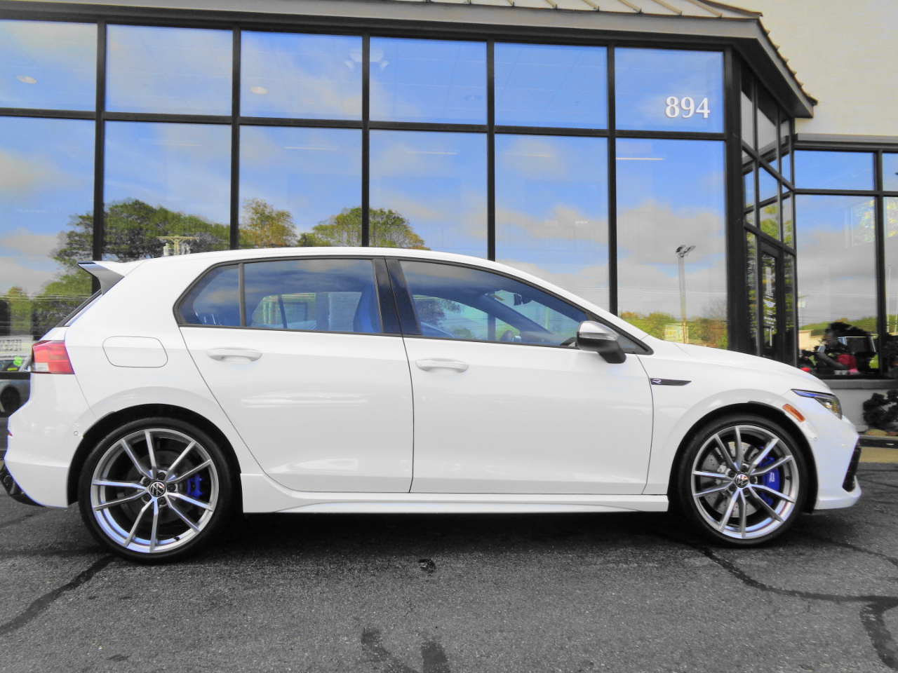 2024 Volkswagen Golf R 4Motion photo 4
