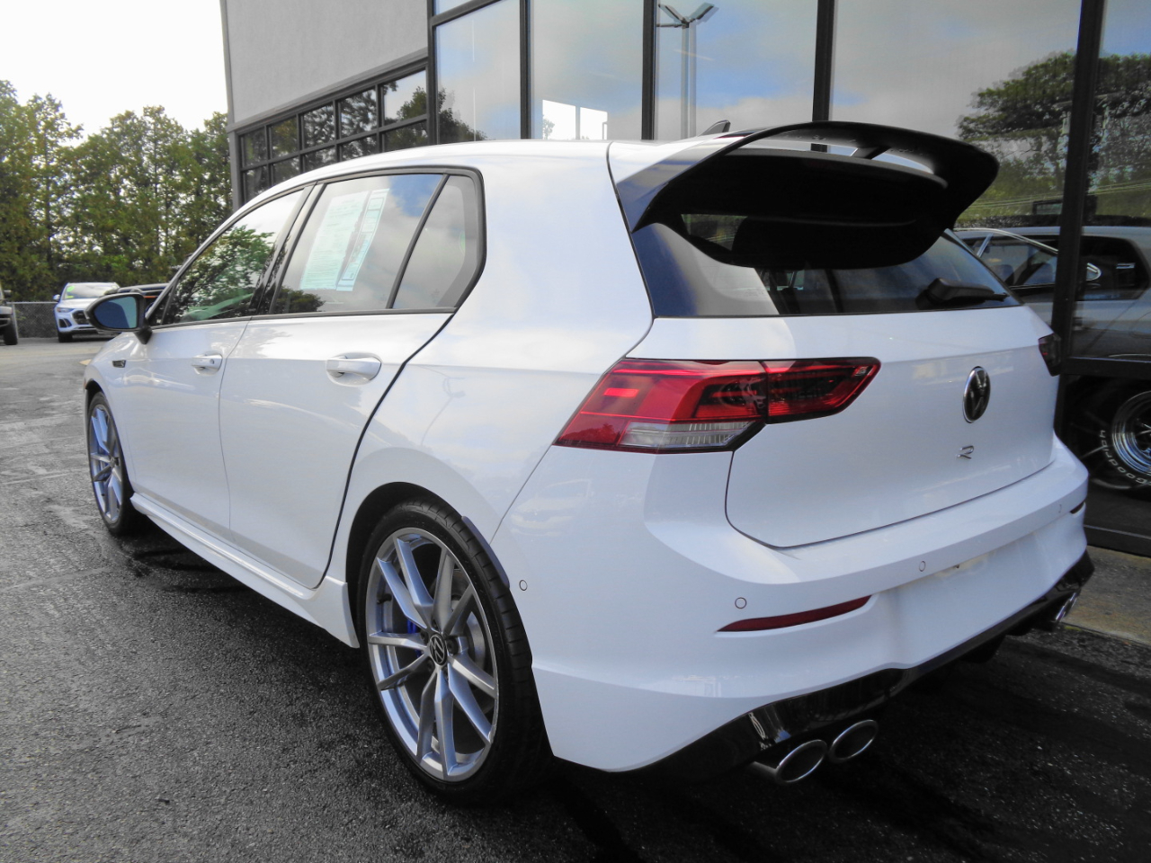 2024 Volkswagen Golf R 4Motion photo 7