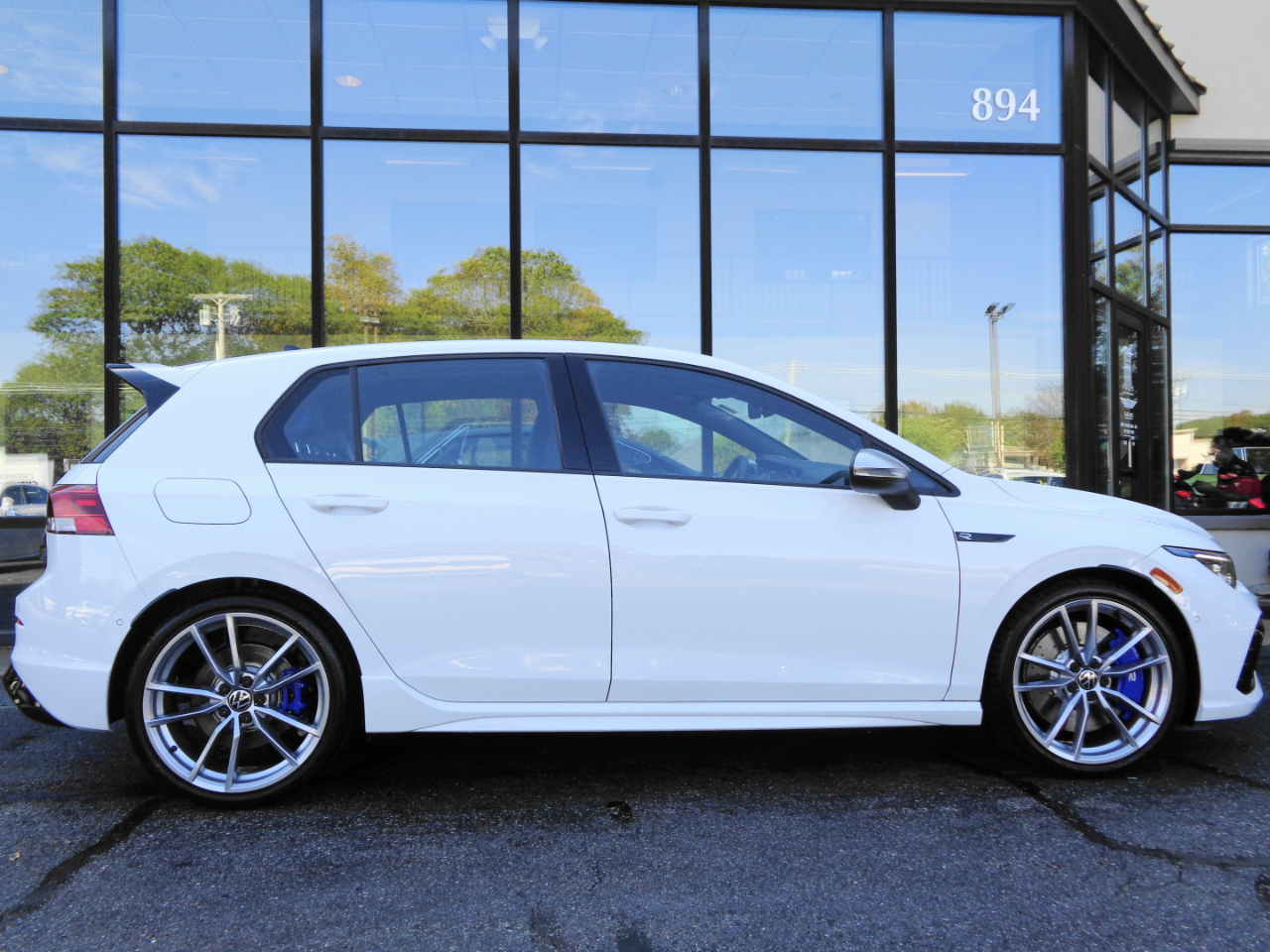 2024 Volkswagen Golf R 4Motion photo 4