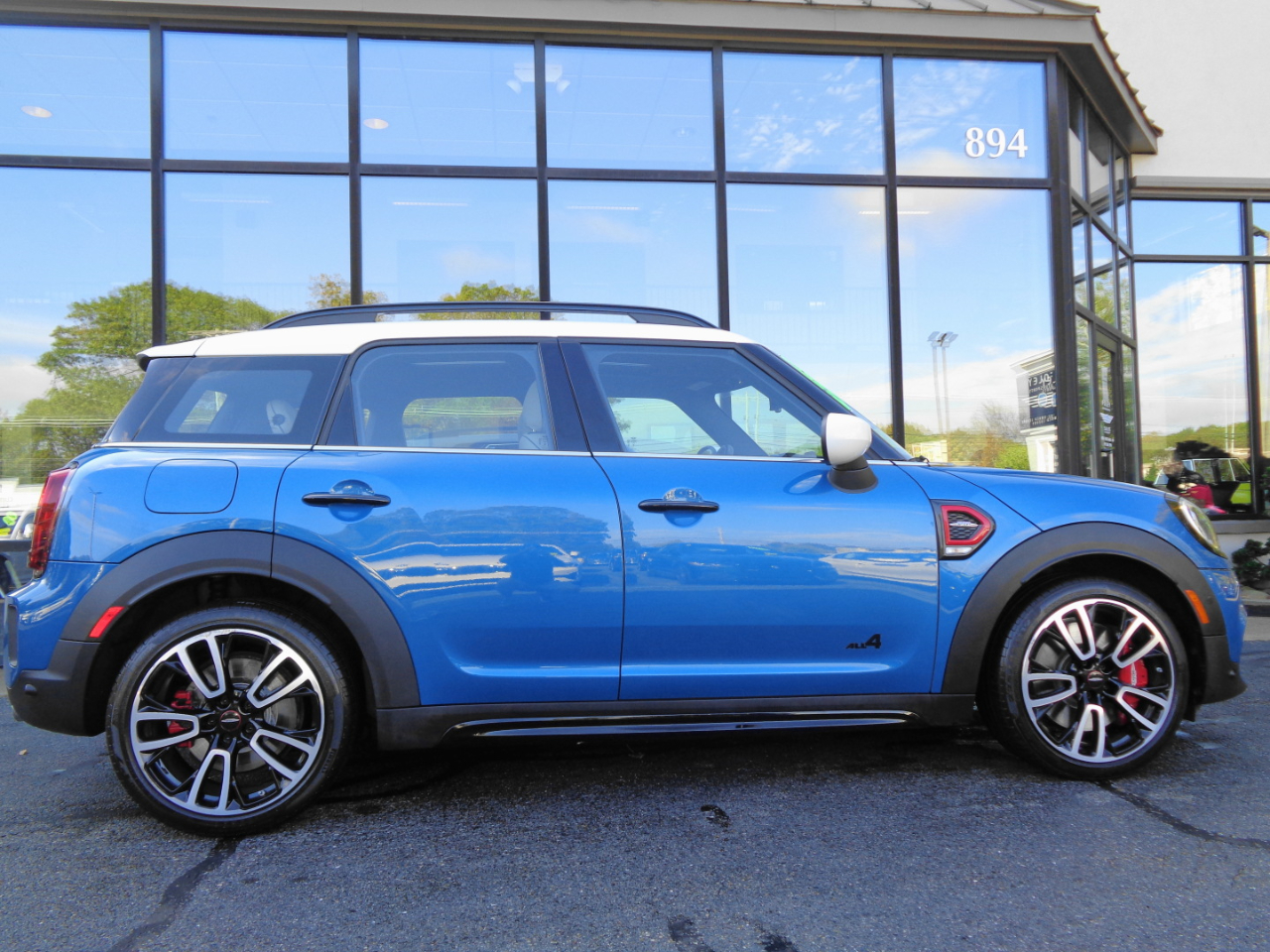 2024 Mini Countryman John Cooper Works ALL4 Iconic photo 4
