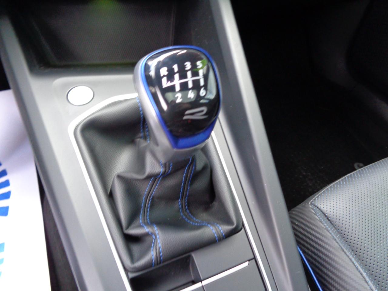 Volkswagen Golf R 2.0T Manual 2022