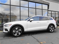 2024 Volvo V60 Cross Country 