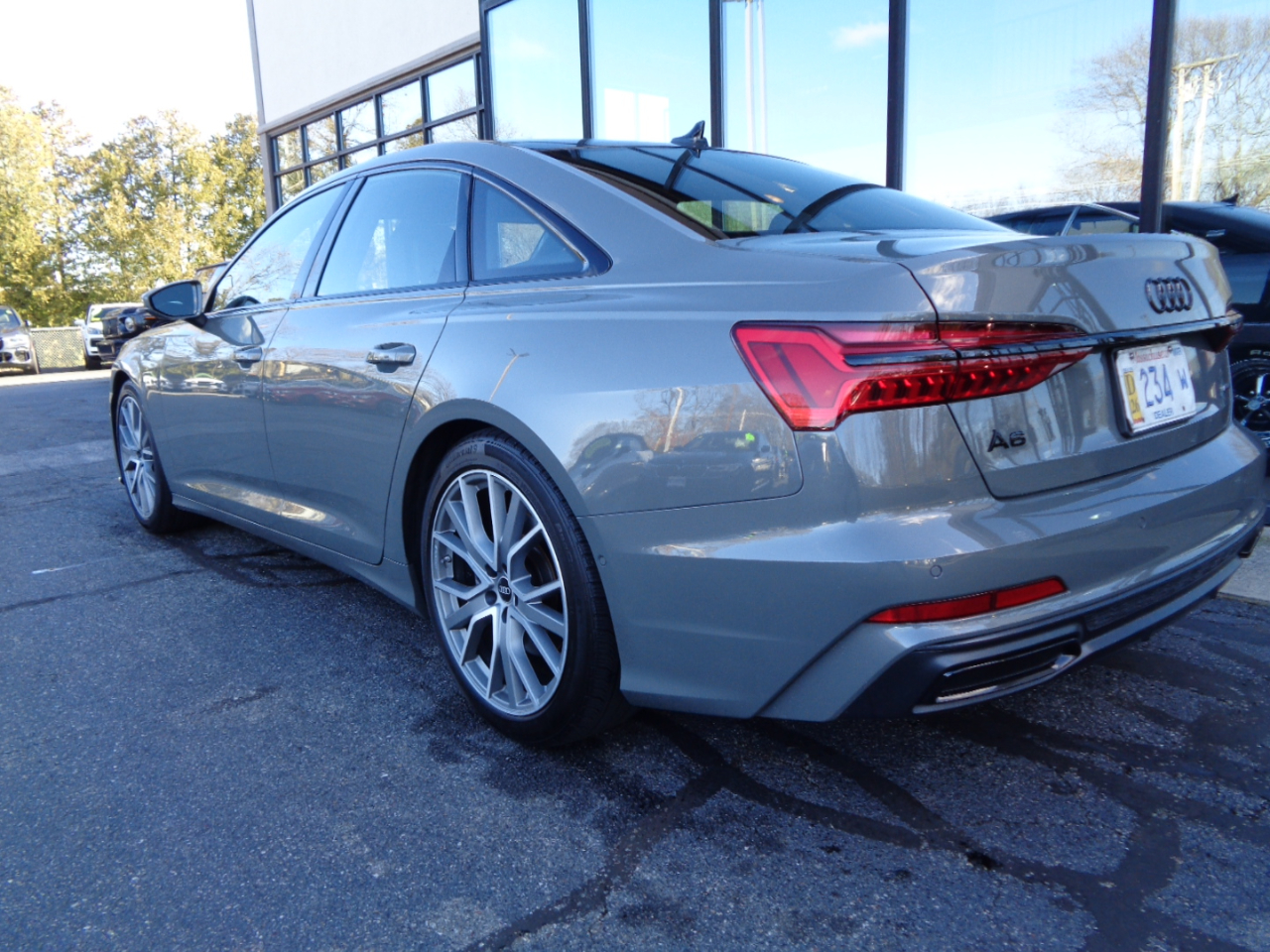 Audi A6 Sedan Premium Plus 55 TFSI quattro 2023
