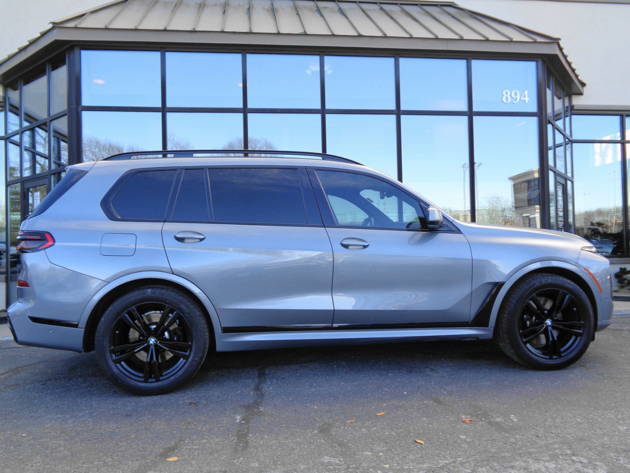 BMW X7 xDrive40i Sports Activity Vehicle 2024