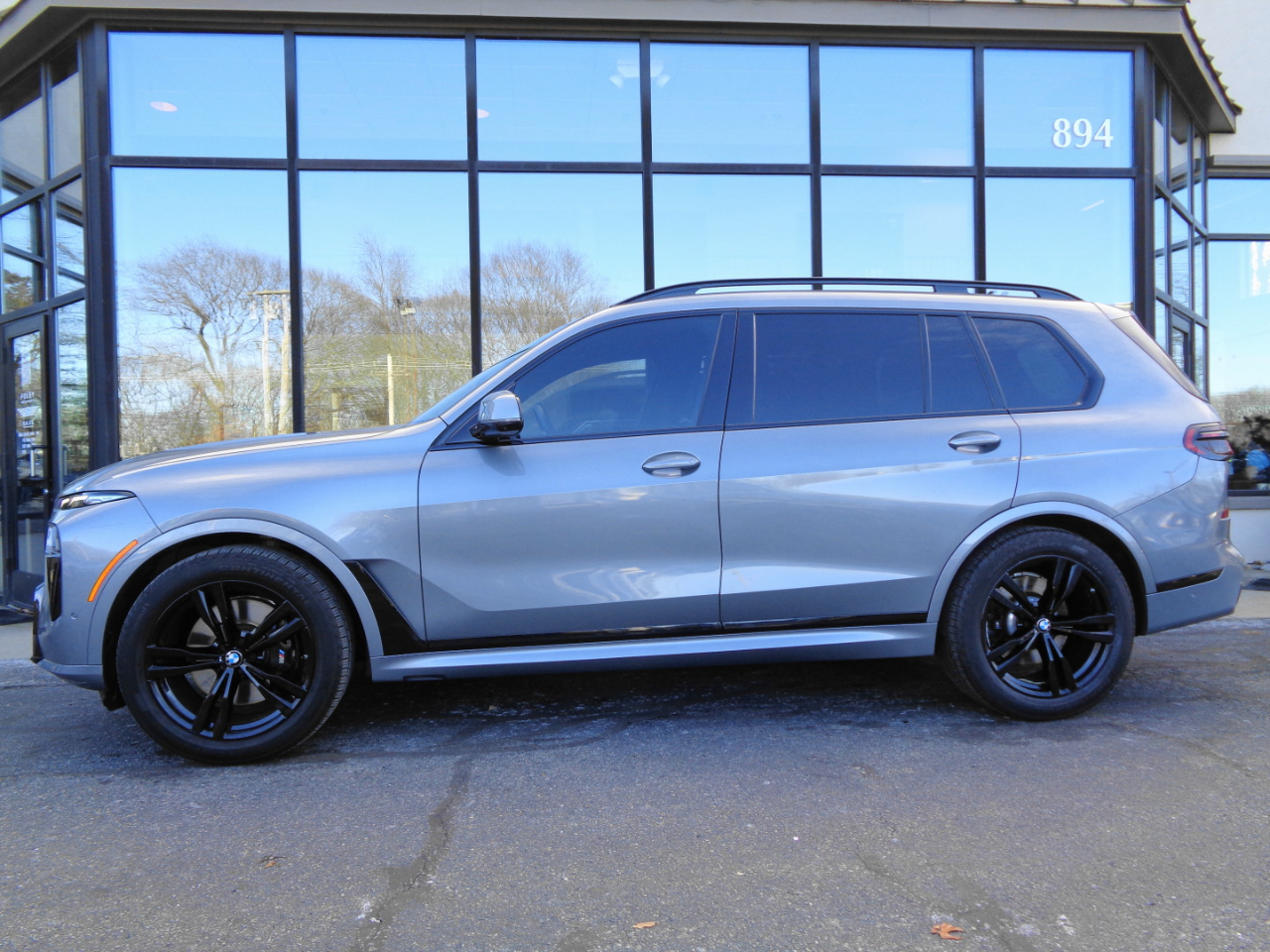 BMW X7 xDrive40i Sports Activity Vehicle 2024