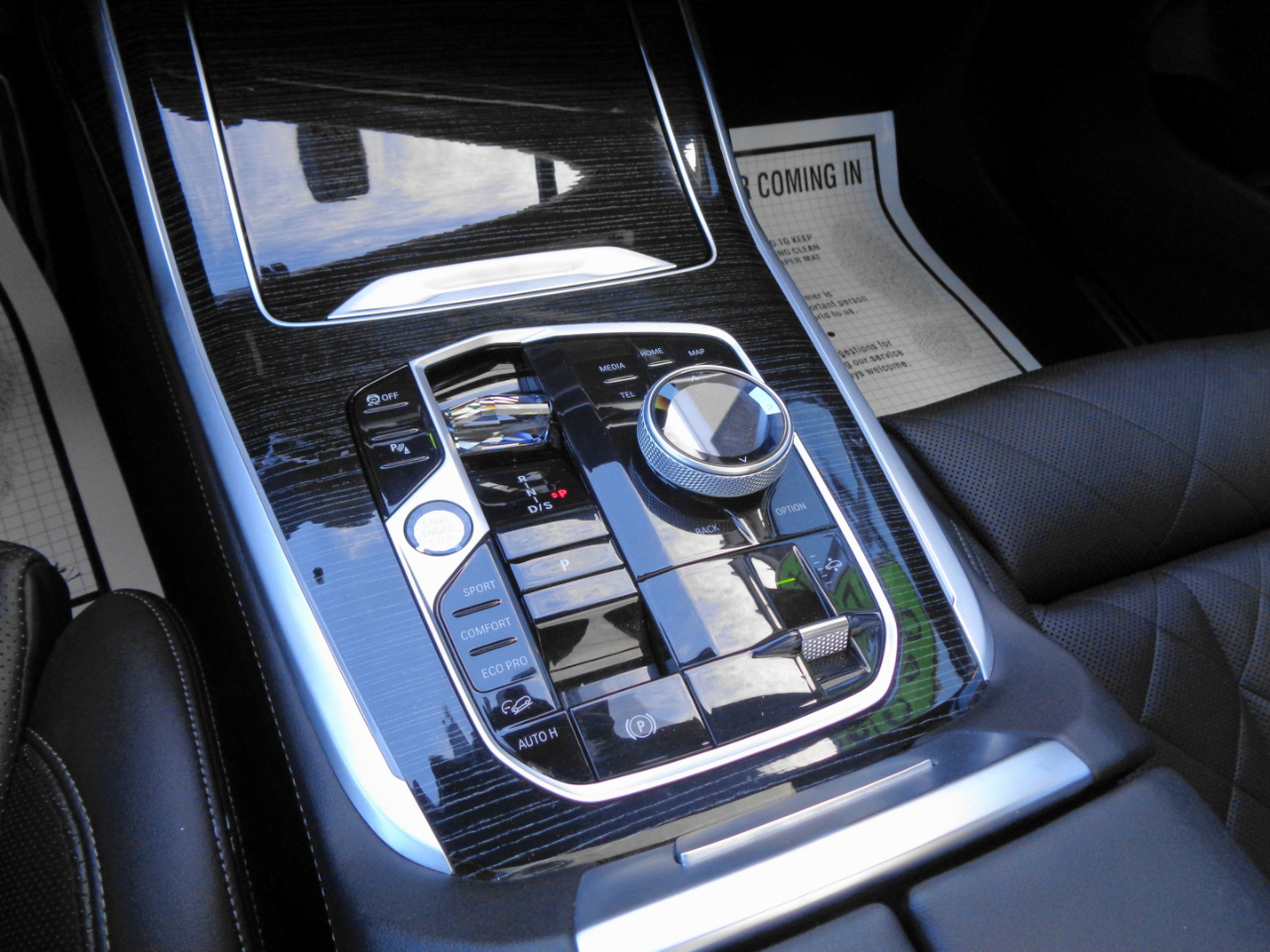 BMW X7 xDrive40i Sports Activity Vehicle 2024