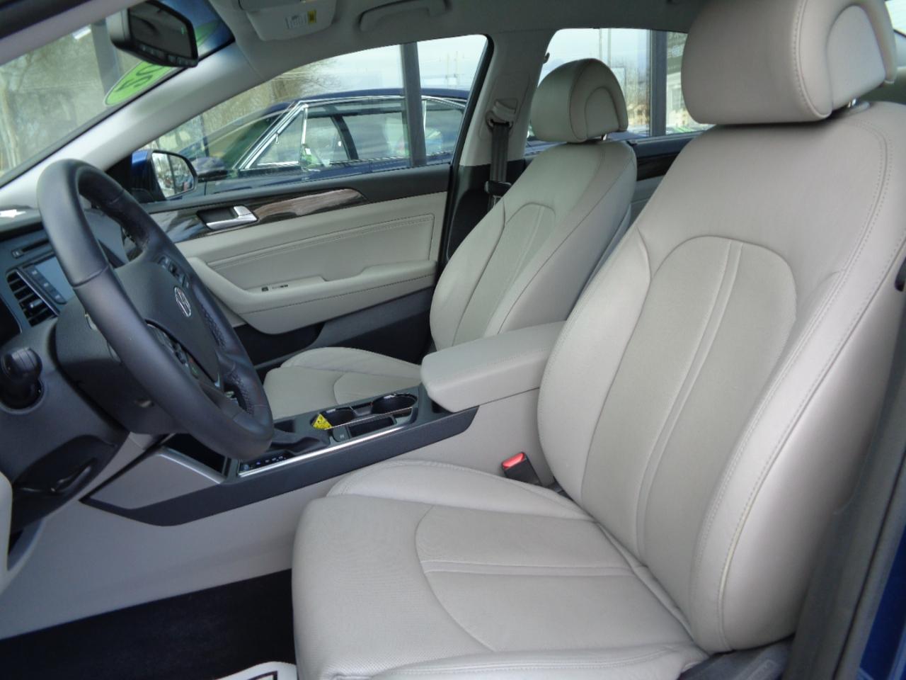 Hyundai Sonata 4dr Sdn 2.4L Limited PZEV 2015