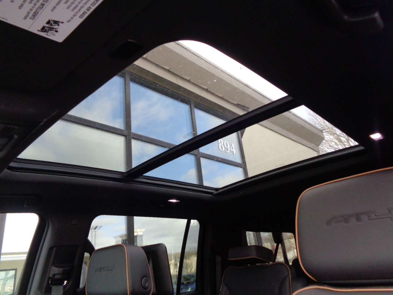 GMC Yukon XL 4WD 4dr AT4 2023