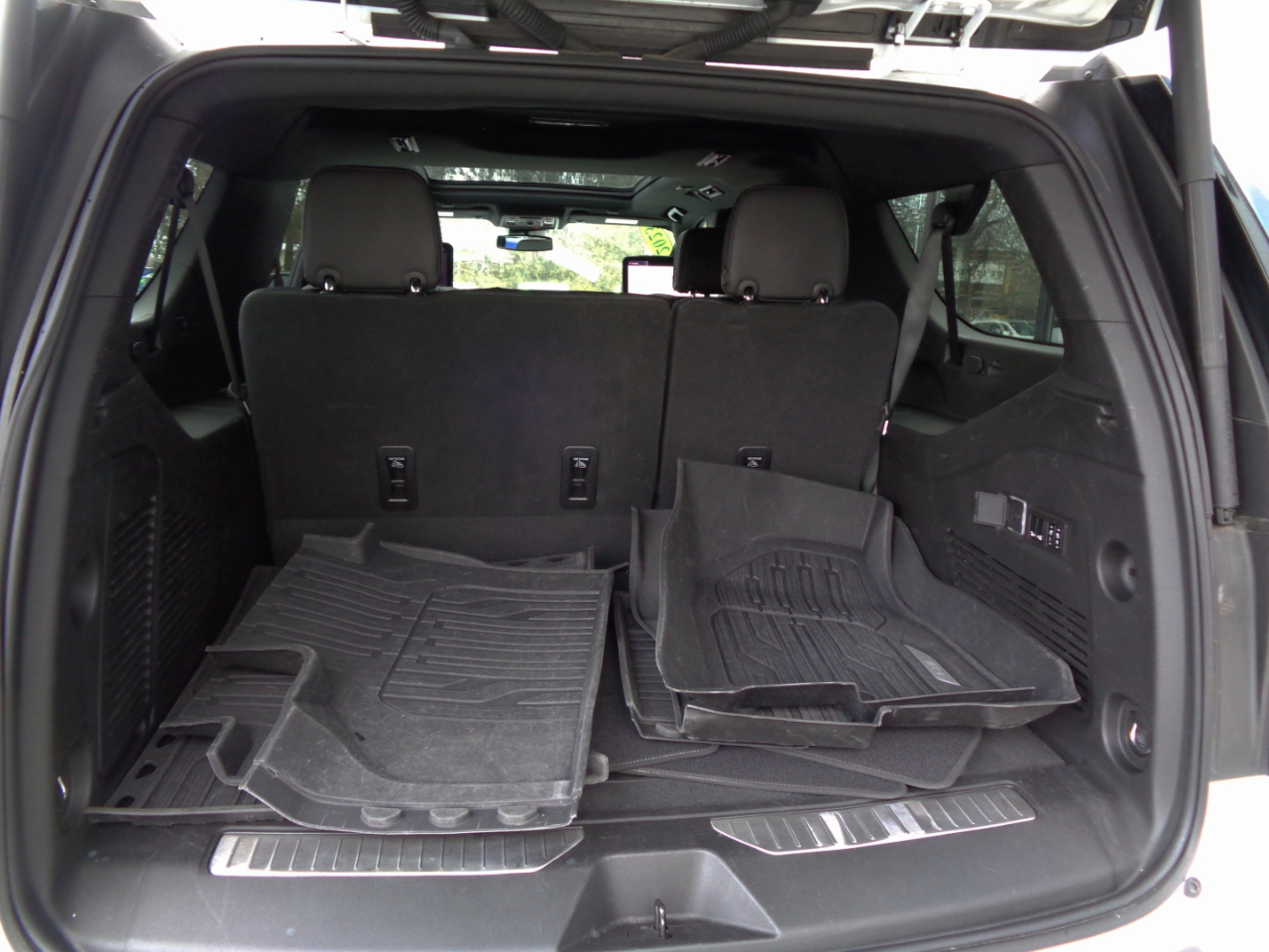 GMC Yukon XL 4WD 4dr AT4 2023