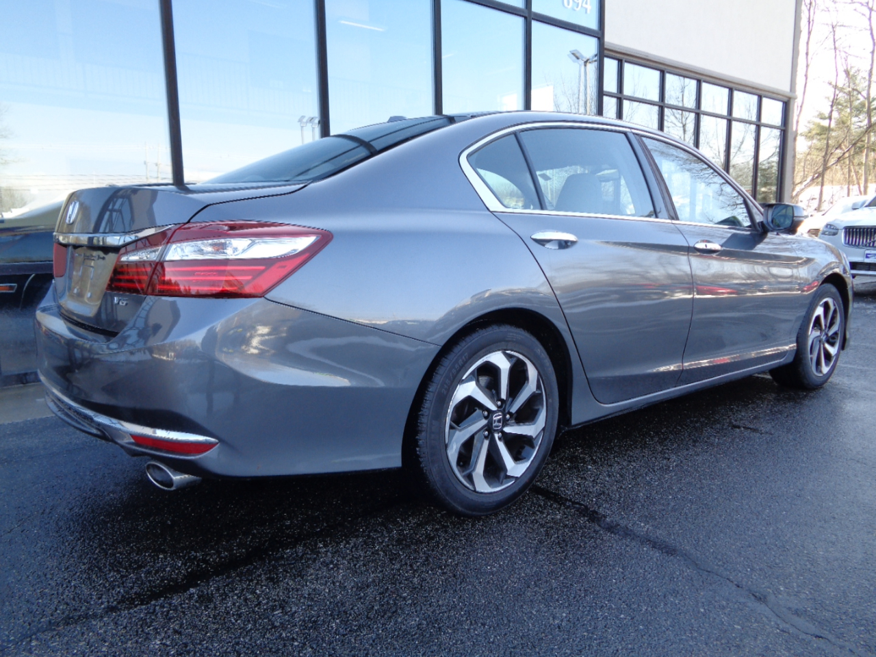 Honda Accord Sedan EX-L V6 Auto w/Navi & Honda Sensing 2017