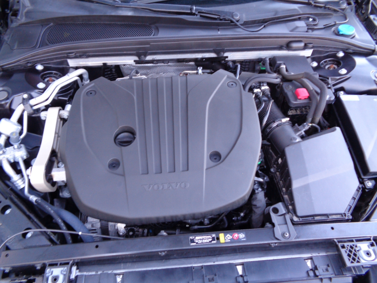 Volvo S60 B5 AWD Plus Black Edition 2023