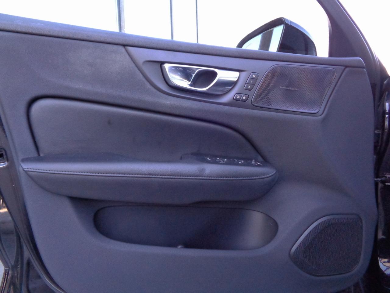 Volvo S60 B5 AWD Plus Black Edition 2023