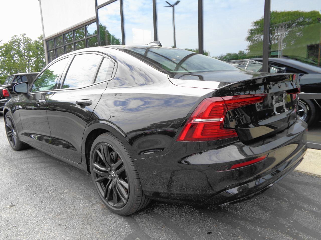 Volvo S60 B5 AWD Plus Black Edition 2023