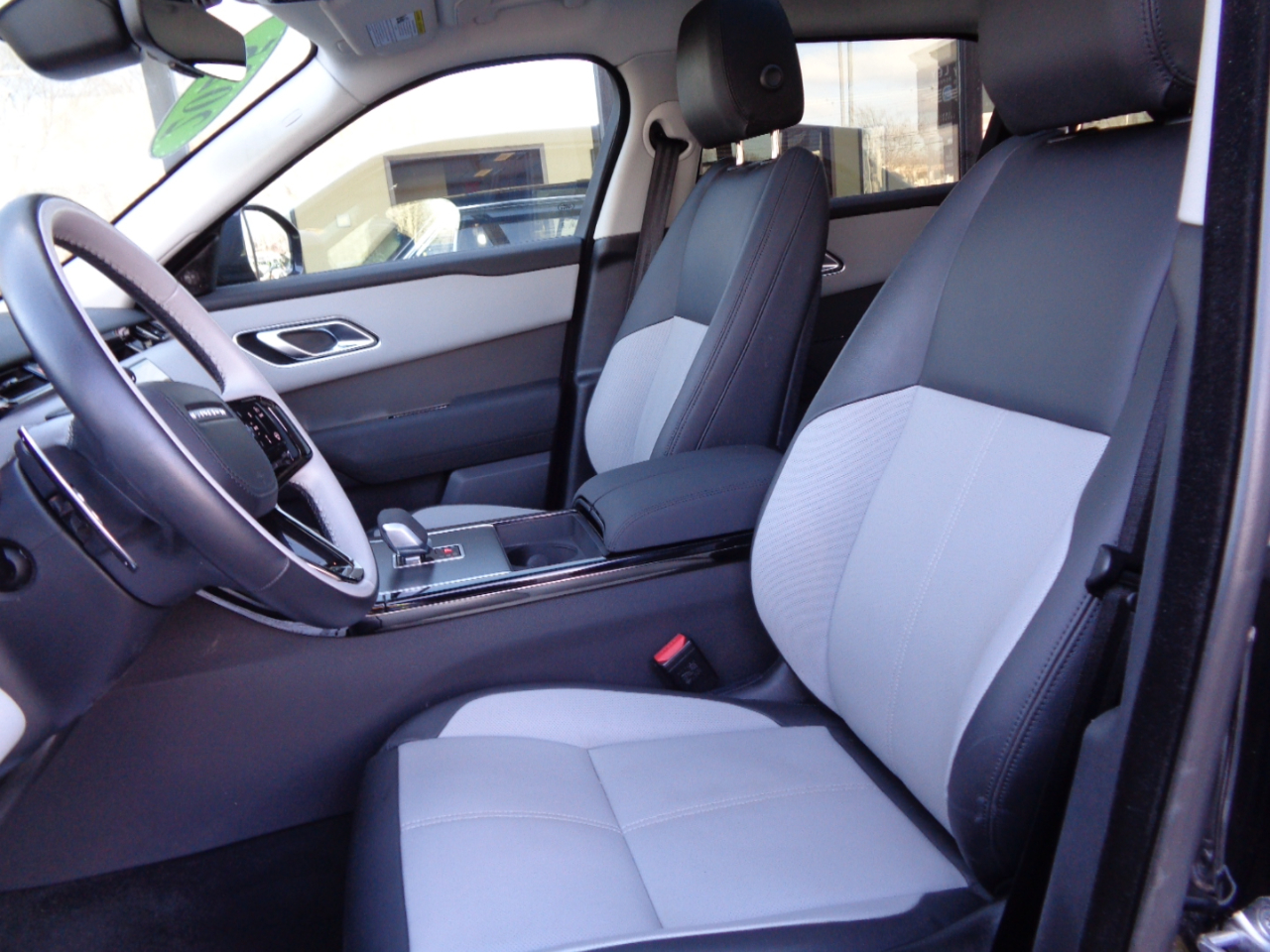 Land Rover Range Rover Velar P400 Dynamic SE 2025