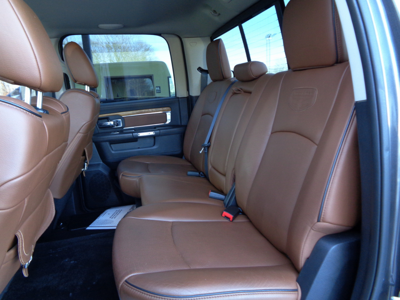 RAM 1500 4WD Crew Cab 140.5" Longhorn 2016