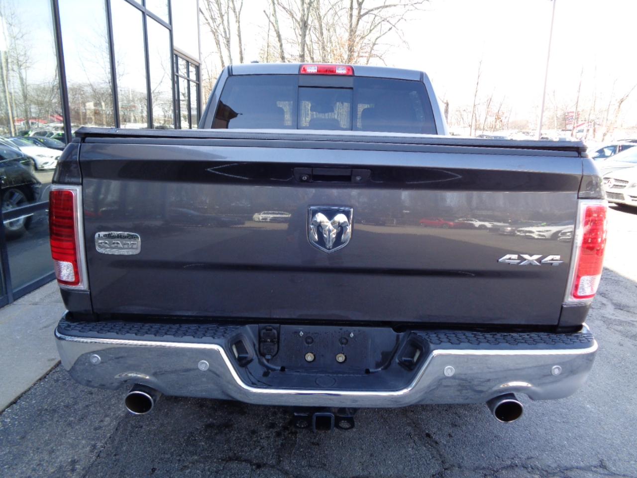 RAM 1500 4WD Crew Cab 140.5" Longhorn 2016