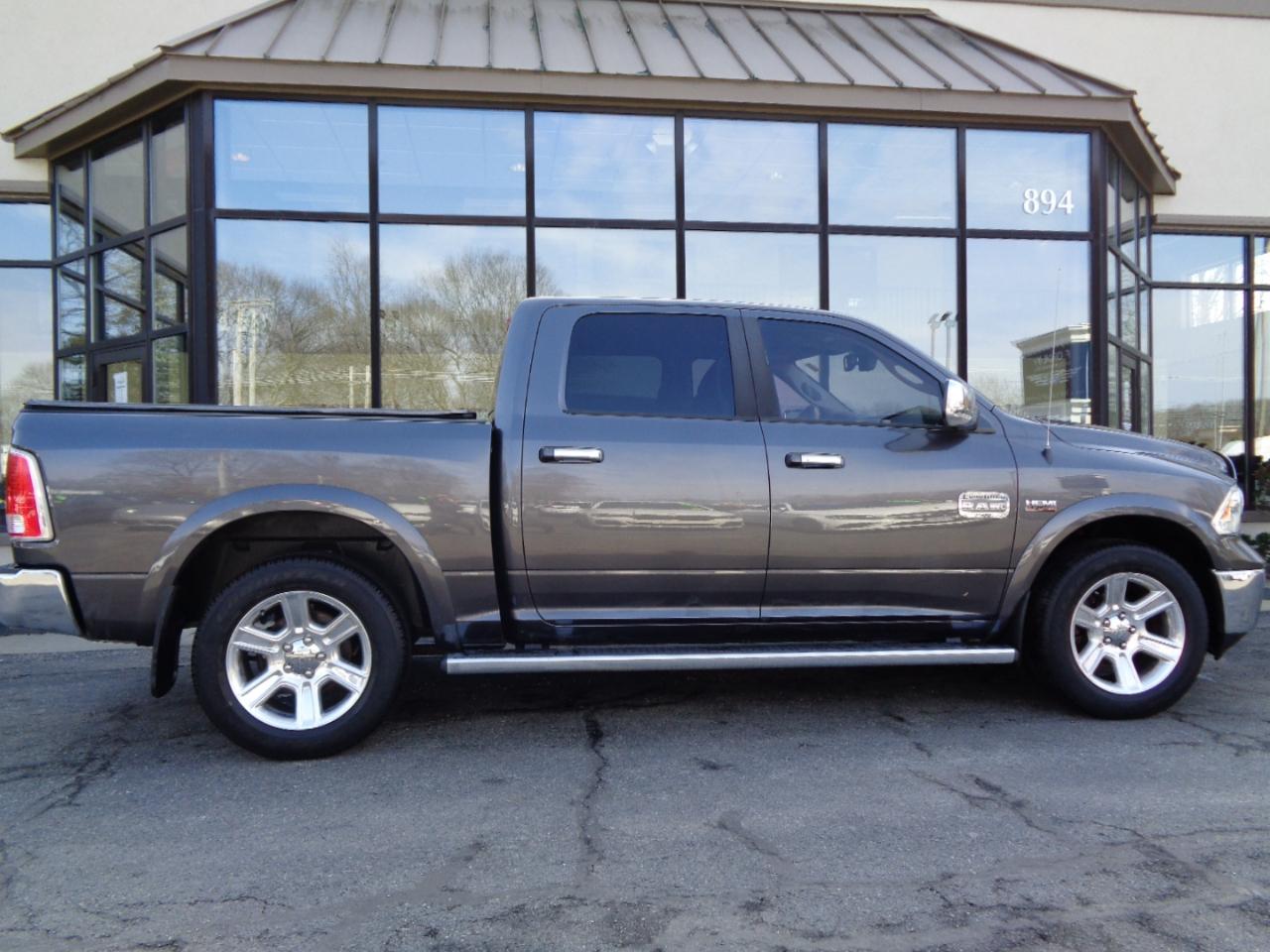 RAM 1500 4WD Crew Cab 140.5" Longhorn 2016