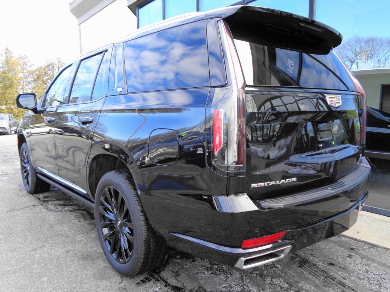 Cadillac Escalade 4WD 4dr Premium Luxury 2024