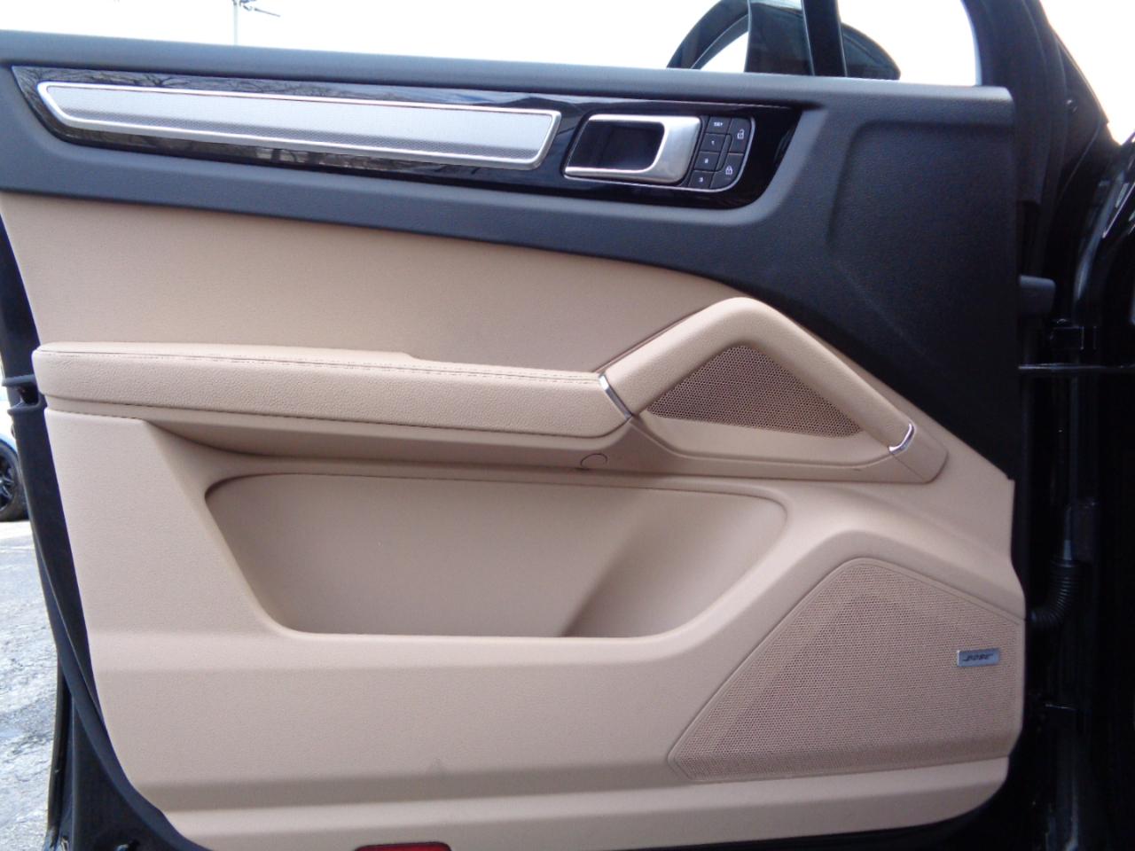 Porsche Cayenne Platinum Edition E-Hybrid AWD 2022