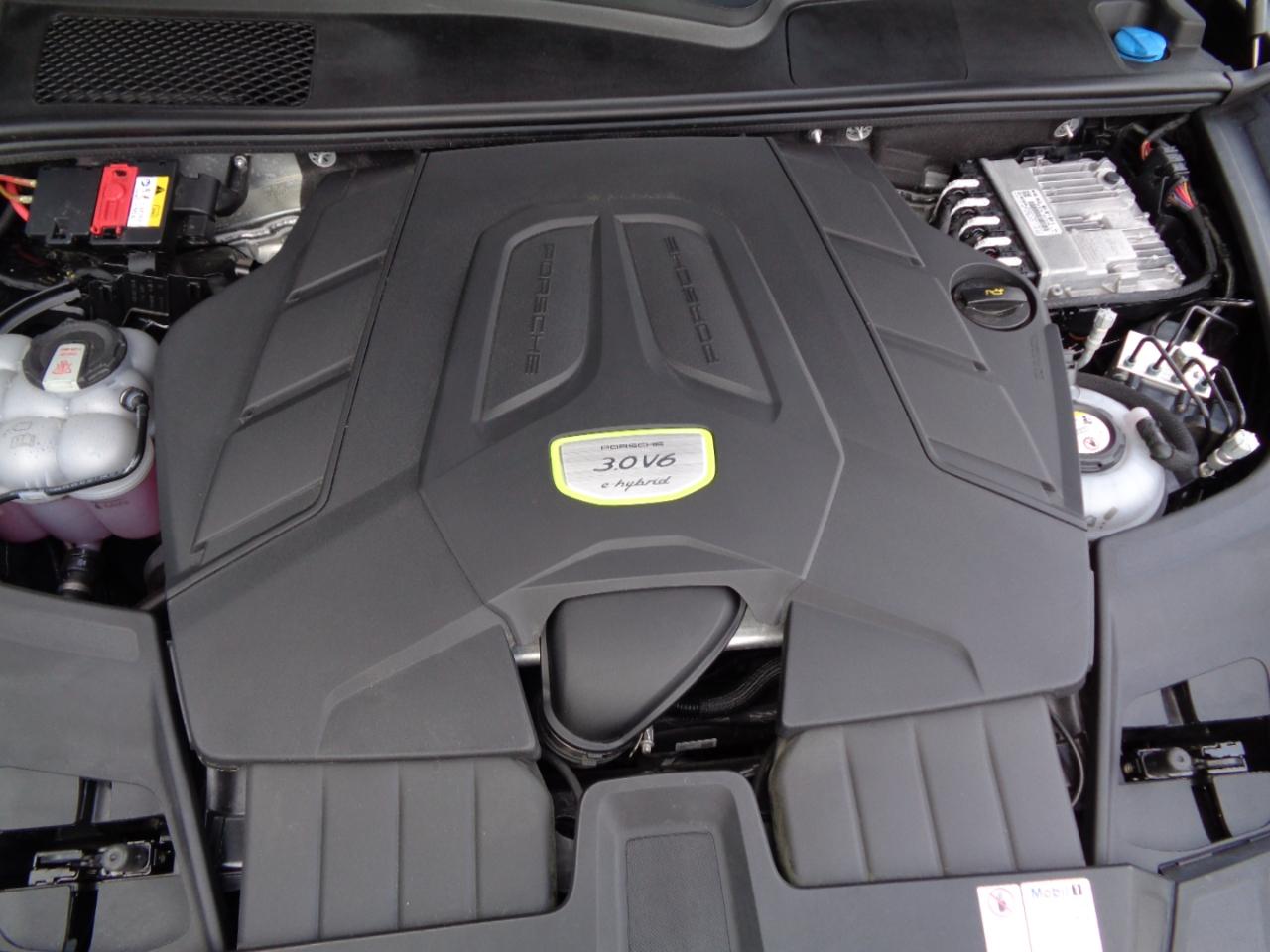 Porsche Cayenne Platinum Edition E-Hybrid AWD 2022