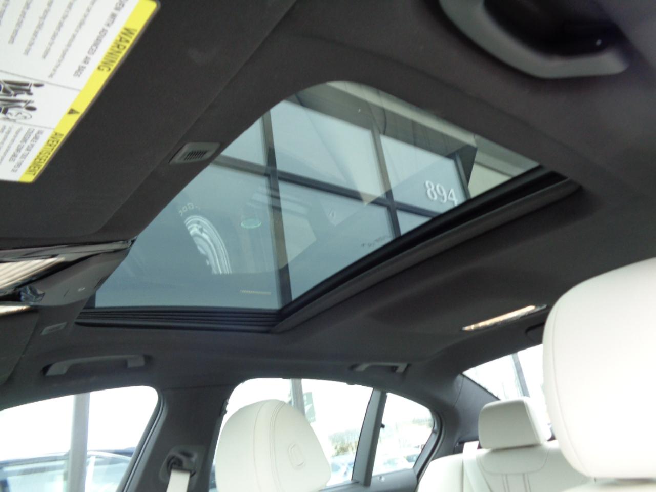 BMW 5 Series 540i xDrive Sedan 2022