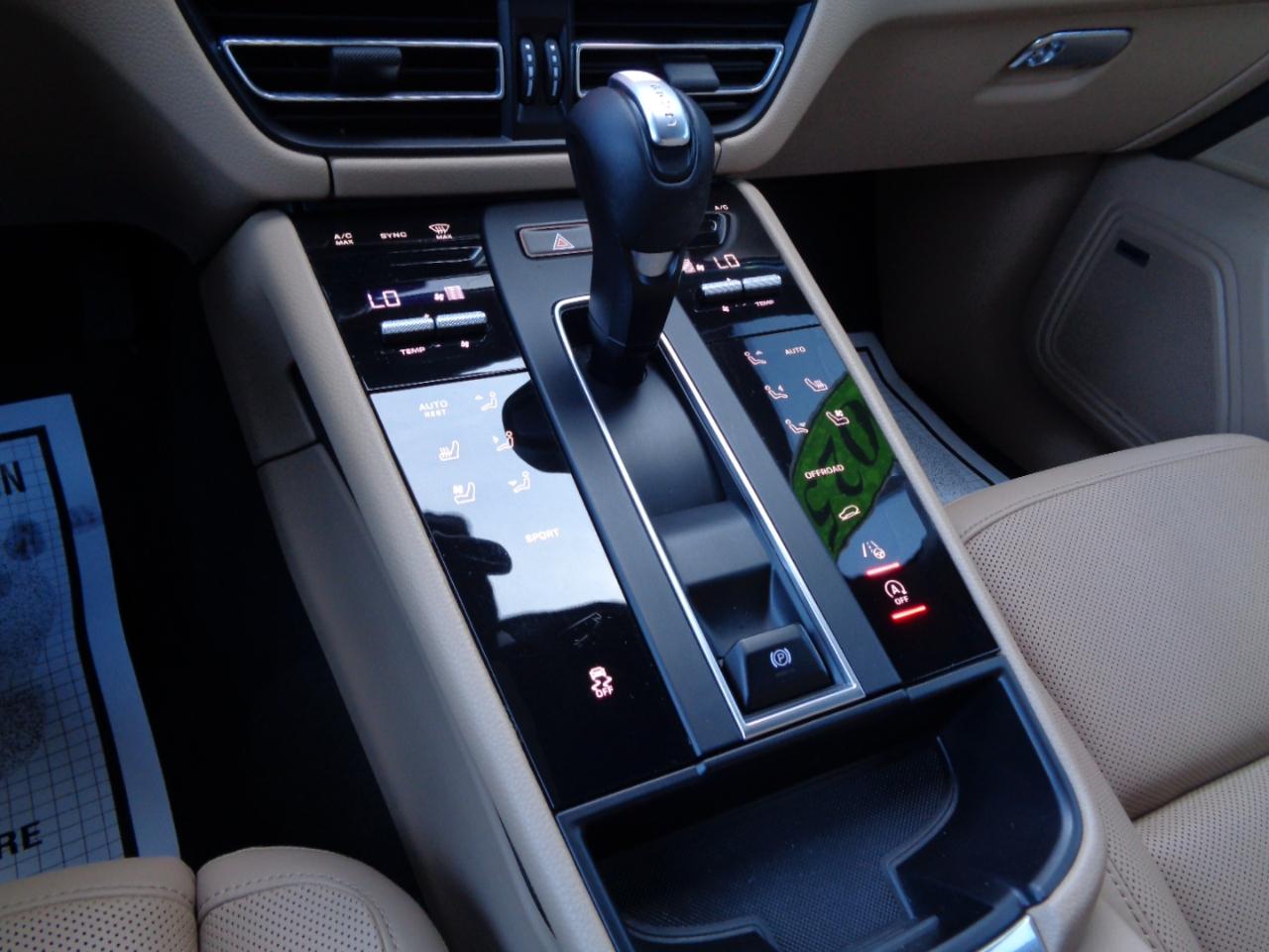 Porsche Macan AWD 2025