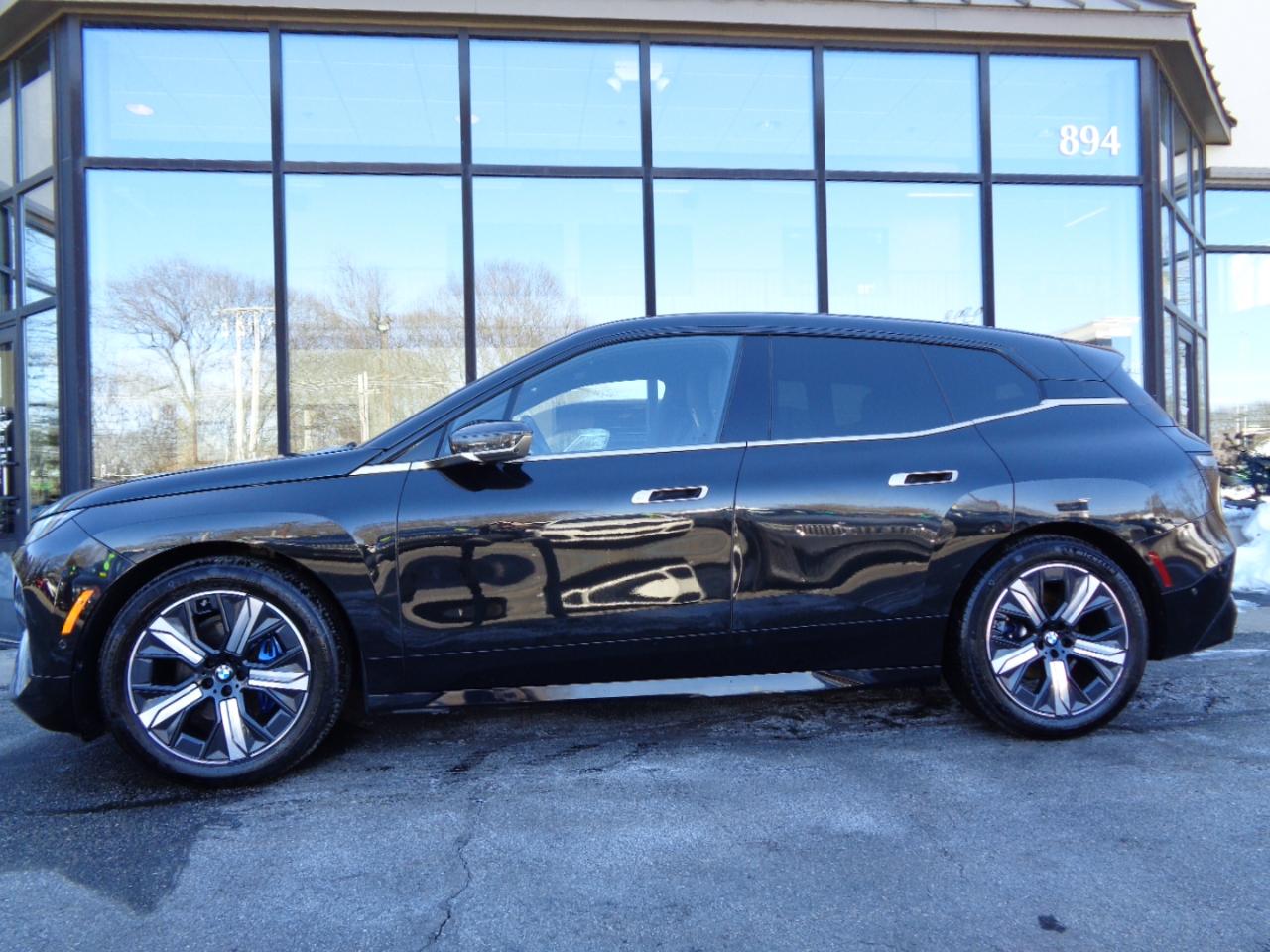 BMW iX M60 Sports Activity Vehicle 2023