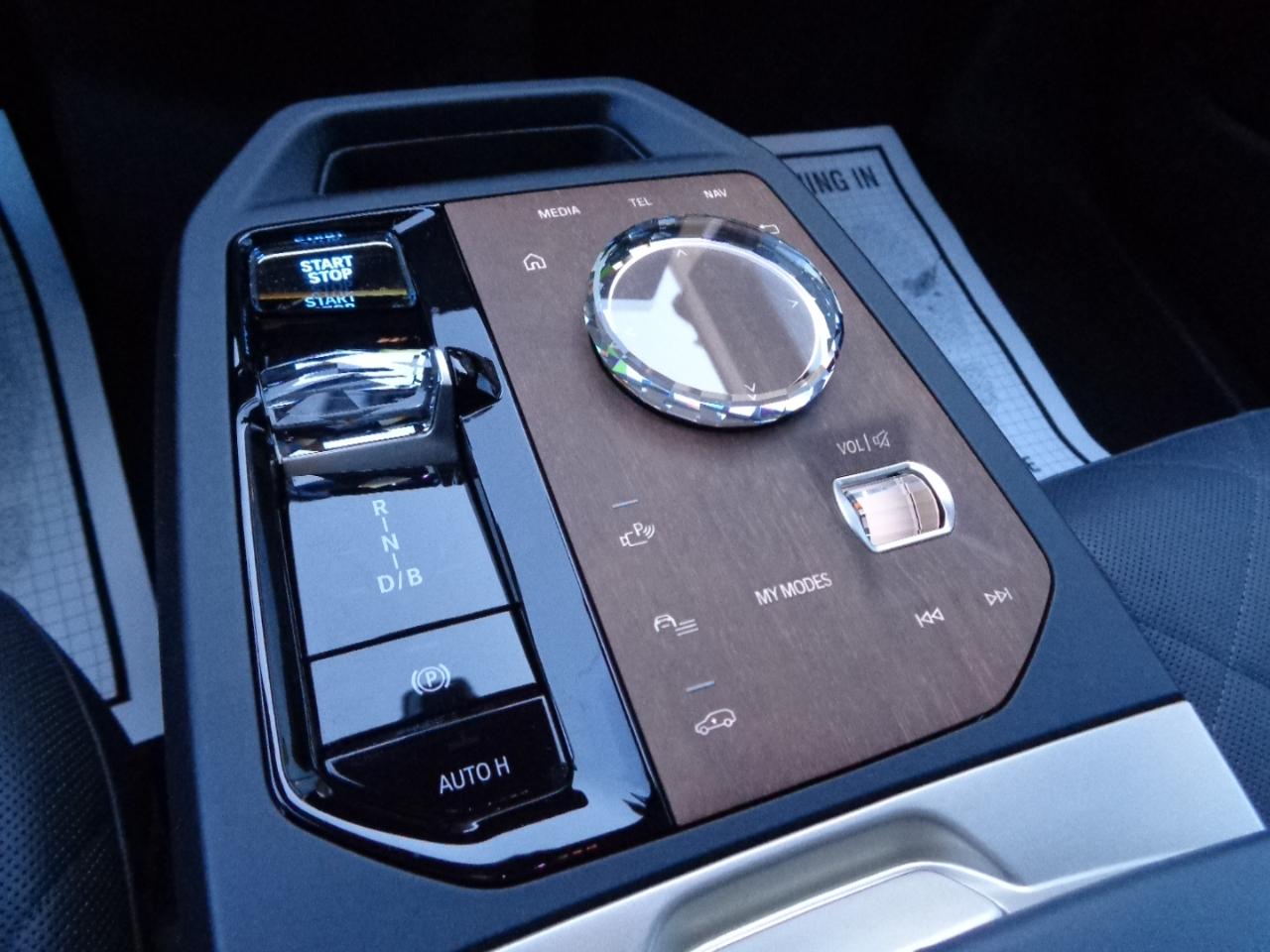 BMW iX M60 Sports Activity Vehicle 2023