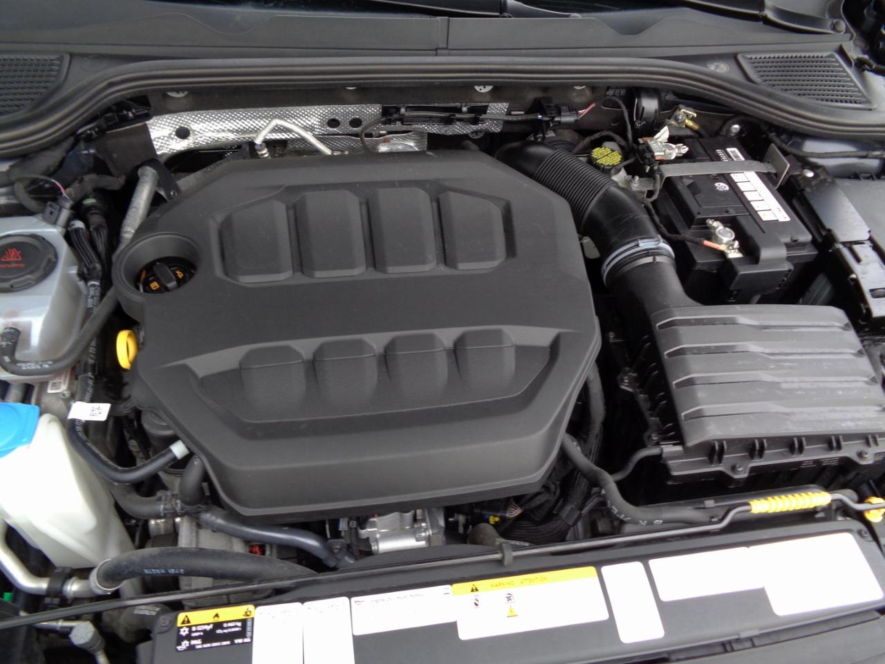 Volkswagen Golf R 2.0T Manual 2022